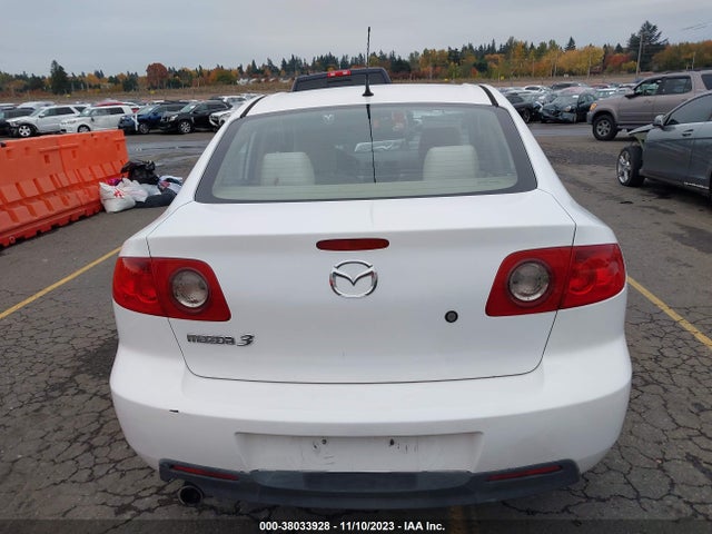 2006 MAZDA MAZDA3 I VIN: JM1BK12GX61447649