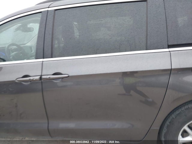 Chrysler Pacifica Touring L 2022 аукцион фото