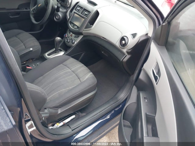 Chevrolet Sonic Lt Auto 2015 1G1JC5SH6F4169834 Image 5