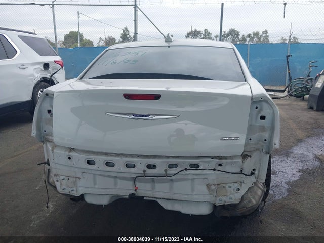 Chrysler 300 Limited 2019 2C3CCAEGXKH527921 Image 17