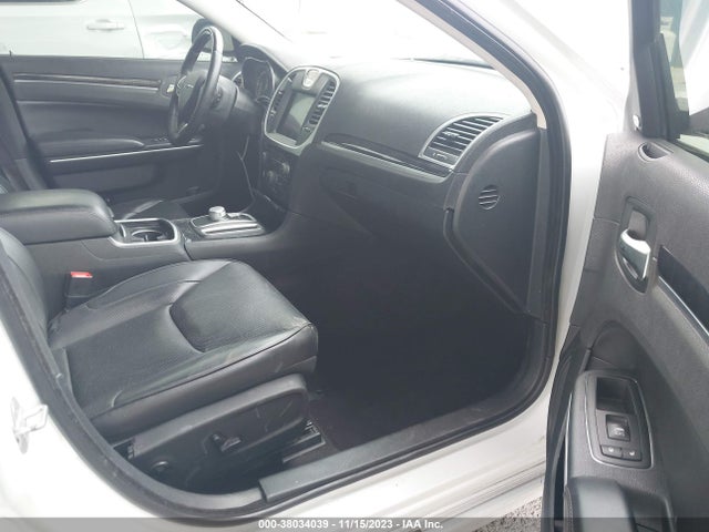 Chrysler 300 Limited 2019 2C3CCAEGXKH527921 Image 5