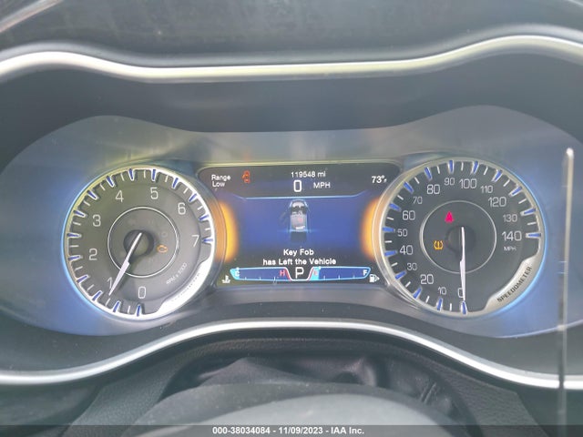 1C3CCCCG3FN517033 Chrysler 200 C