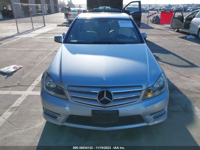 2013 MERCEDES-BENZ C 250 SPORT/LUXURY VIN: WDDGF4HBXDA811756