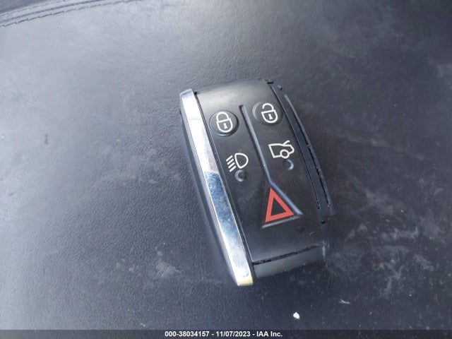 2010 JAGUAR XF SAJWA0GB1ALR55020 Photo 10