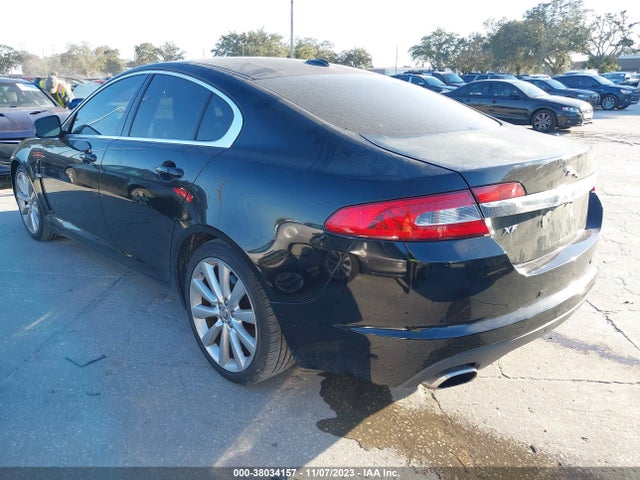 2010 JAGUAR XF SAJWA0GB1ALR55020 Photo 2