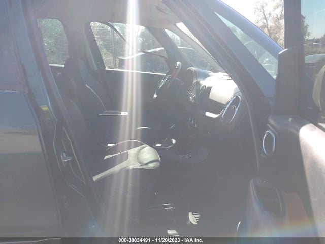 2014 FIAT 500L ZFBCFADH4EZ018590 Photo 4