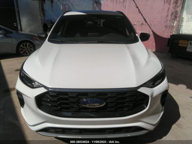 1FMCU0MN5PUA27264 Ford Escape St-line
