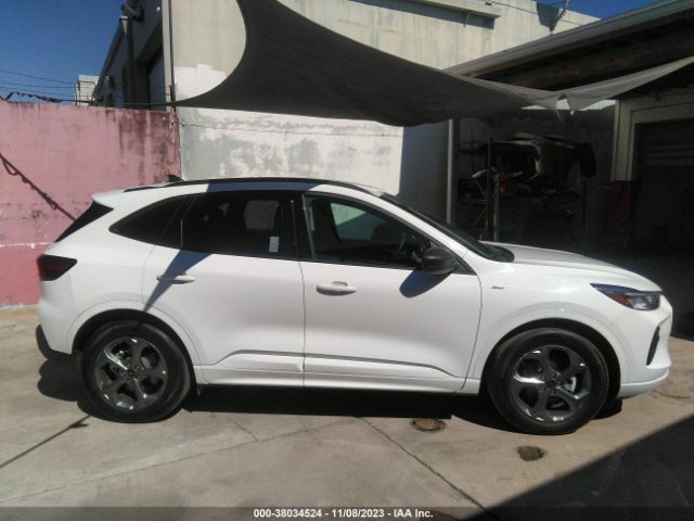 1FMCU0MN5PUA27264 Ford Escape St-line