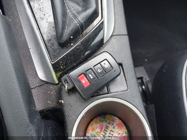 Toyota Corolla Xle 2018 5YFBURHE9JP757603 Image 11