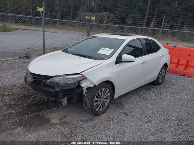 Toyota Corolla Xle 2018 5YFBURHE9JP757603 Image 2
