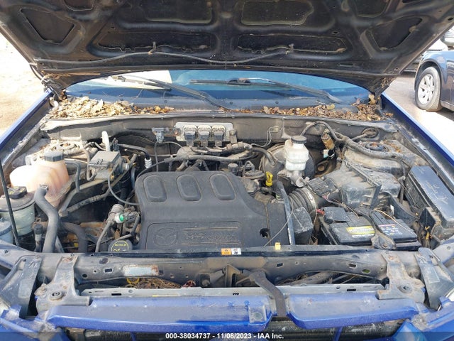 2005 MAZDA TRIBUTE S VIN: 4F2CZ04135KM35970