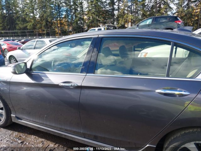 JHMCR6F70HC018260 Honda Accord Hybrid Touring