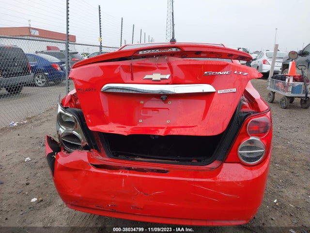 Chevrolet Sonic Ltz Auto 2015 1G1JE5SB3F4104638 Image 16
