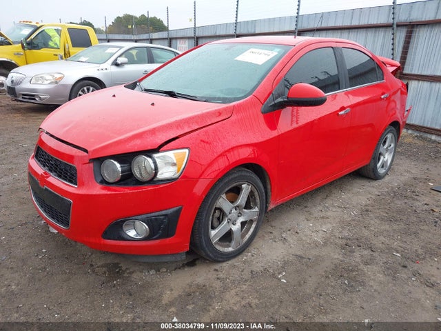 Chevrolet Sonic Ltz Auto 2015 1G1JE5SB3F4104638 Image 2