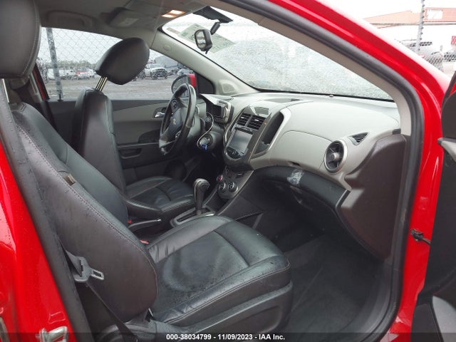 Chevrolet Sonic Ltz Auto 2015 1G1JE5SB3F4104638 Image 5