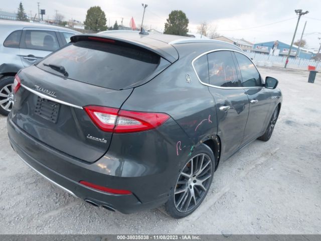 ZN661YULXHX243794 Maserati LEVANTE S