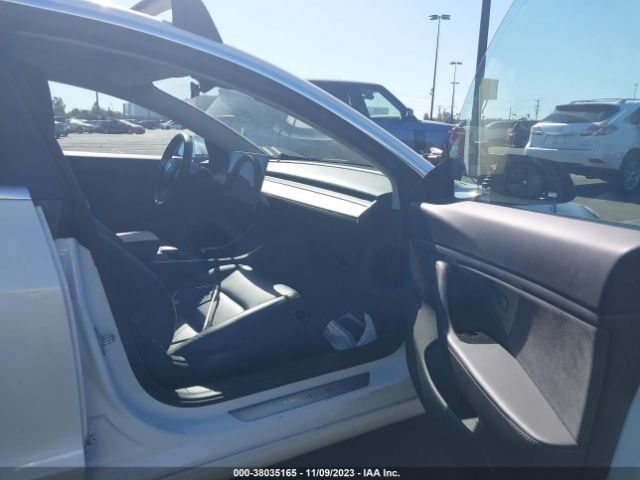 2020 TESLA MODEL 3 5YJ3E1EBXLF638812 Photo 4