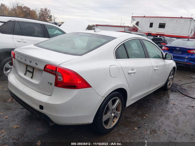 2012 VOLVO S60 T5 VIN: YV1622FS6C2102267
