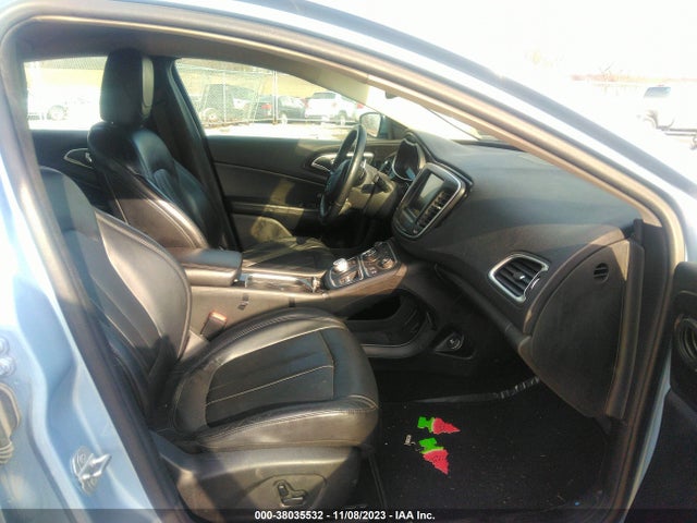 1C3CCCCG8FN627589 Chrysler 200 C
