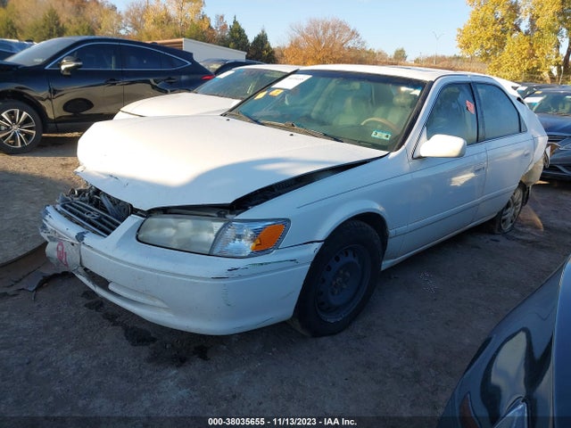 2000 TOYOTA CAMRY LE V6 VIN: JT2BF22K7Y0257971