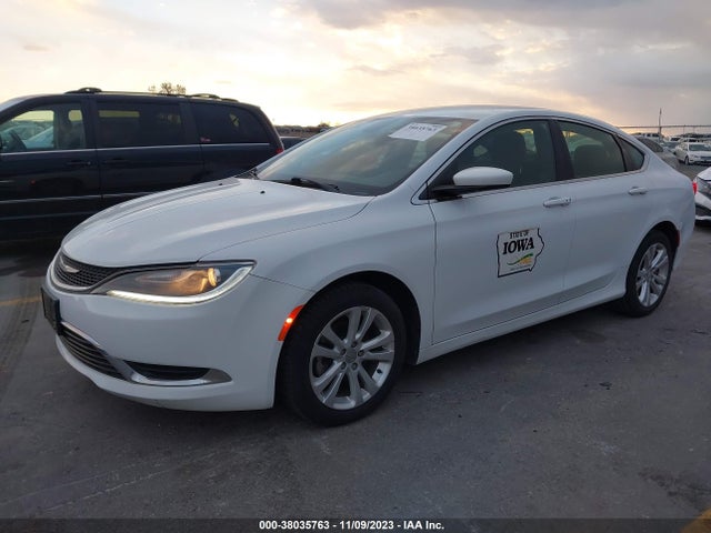 Chrysler 200 Limited 2015 1C3CCCAB0FN697305 Image 2
