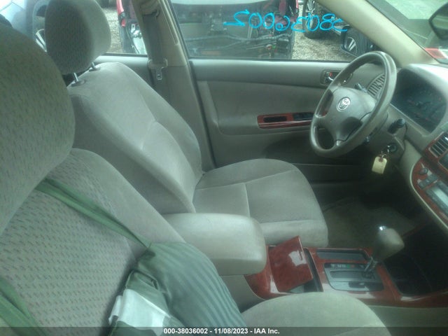2004 TOYOTA CAMRY XLE VIN: 4T1BE30K34U830642