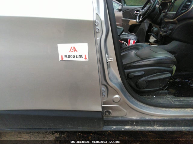 1C4PJMDB6JD572408 Jeep Cherokee Limited 4x4
