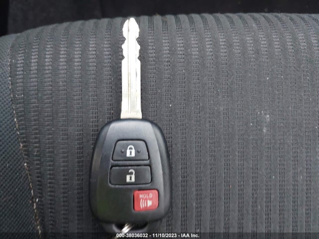 2018 TOYOTA RAV4 LE VIN: JTMZFREV1JJ188392