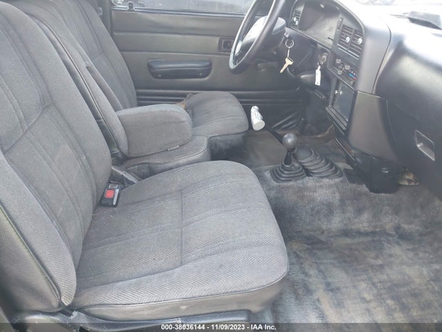 1994 TOYOTA PICKUP 1/2 TON SHORT WHLBSE DX VIN: 4TARN01P0RZ197020