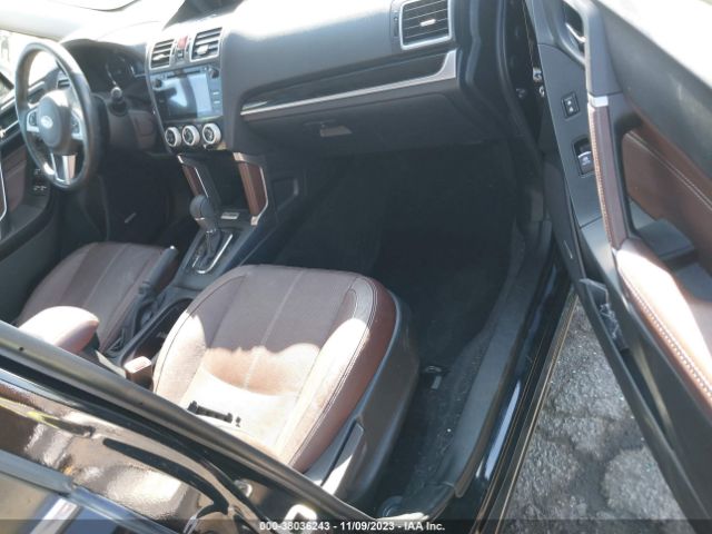 JF2SJAWC6JH565502 Subaru Forester 2.5i Touring
