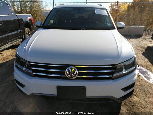 3VV2B7AXXMM045555 Volkswagen Tiguan Se/se R-line Black/sel