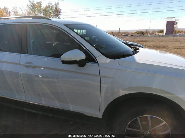 3VV2B7AXXMM045555 Volkswagen Tiguan Se/se R-line Black/sel