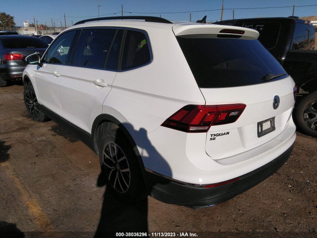 3VV2B7AXXMM045555 Volkswagen Tiguan Se/se R-line Black/sel