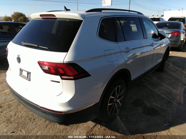 3VV2B7AXXMM045555 Volkswagen Tiguan Se/se R-line Black/sel