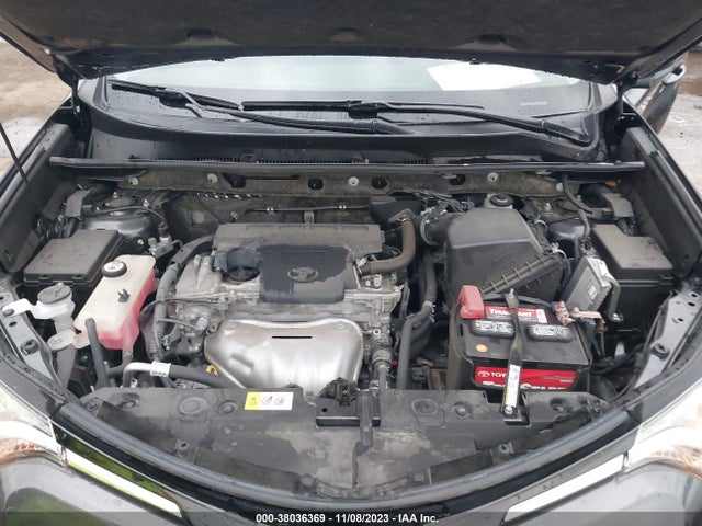 Toyota RAV4 LE 2018 JTMZFREV0JJ159255 Image 10