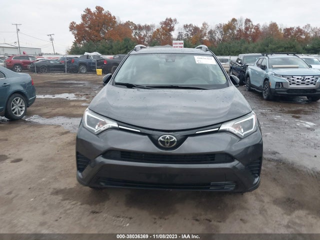 Toyota RAV4 LE 2018 JTMZFREV0JJ159255 Image 12