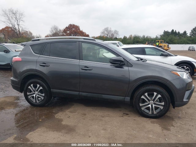 Toyota RAV4 LE 2018 JTMZFREV0JJ159255 Image 13