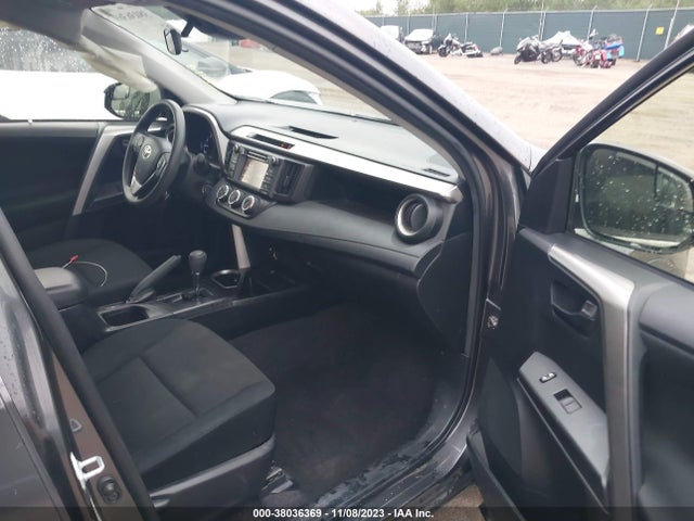 Toyota RAV4 LE 2018 JTMZFREV0JJ159255 Image 5