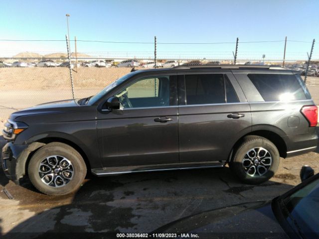1FMJU1HT8NEA66153 Ford Expedition Xlt