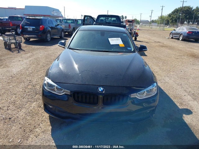 BMW 320i 2018 WBA8E1G50JNU92574 Image 12