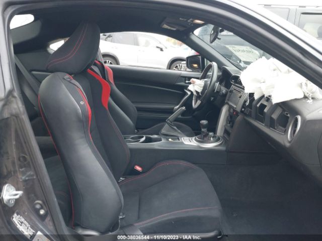 JF1ZNAA14F8711545 Scion FR-S