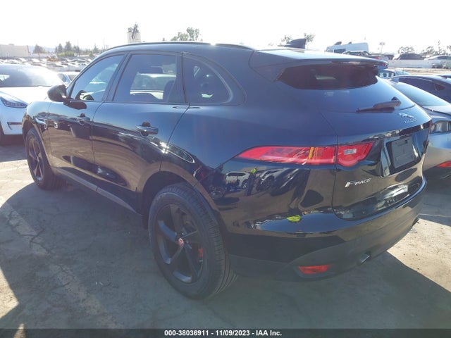 2018 JAGUAR F-PACE SADCJ2FX9JA267308 Photo 2