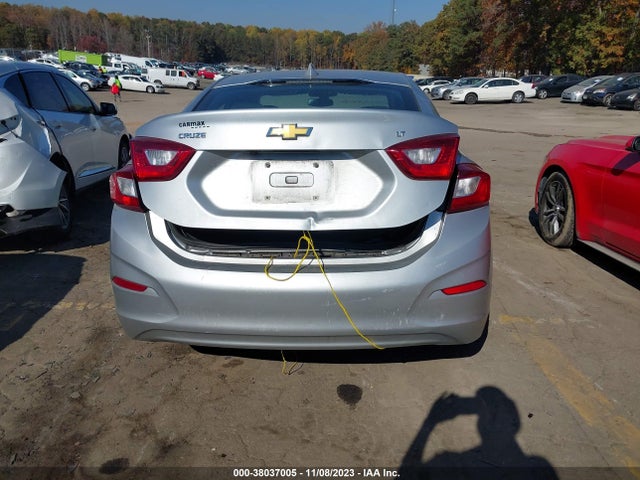 Chevrolet Cruze Lt Auto 2018 1G1BE5SM2J7113182 Image 16