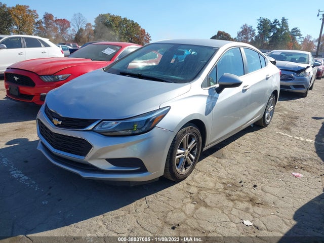 Chevrolet Cruze Lt Auto 2018 1G1BE5SM2J7113182 Image 2