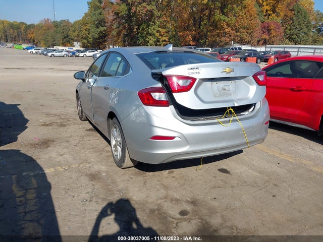 Chevrolet Cruze Lt Auto 2018 1G1BE5SM2J7113182 Image 3