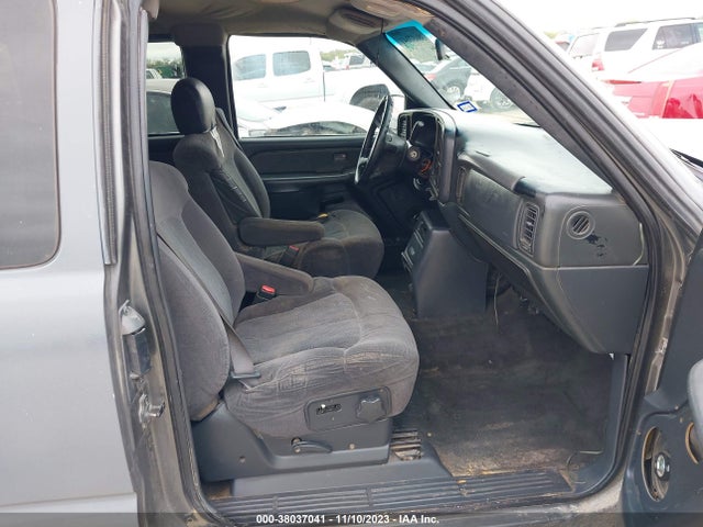 2002 CHEVROLET SILVERADO 1500 LS VIN: 2GCEC19TX21209818