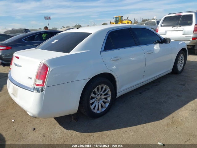 2C3CCAAGXEH337014 Chrysler 300