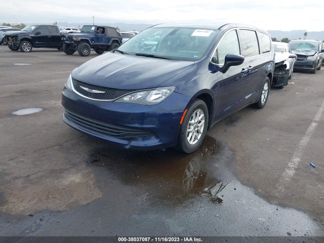 2C4RC1CG8LR131331 Chrysler Voyager Lx