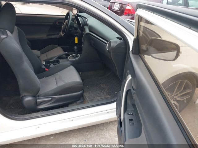 JTKJF5C70E3080326 Scion TC