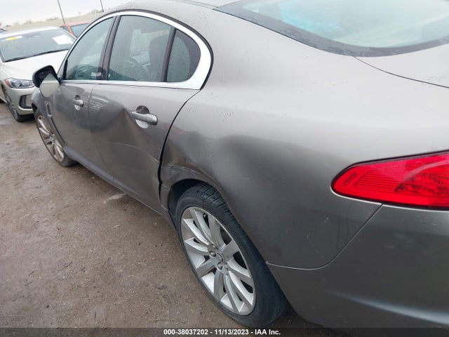 2010 JAGUAR XF SAJWA0FA7AHR57902 Photo 5